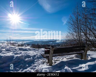 Vue sur les montagnes de l'Ore sur le Poehlberg à Annaberg-Buchholz Banque D'Images