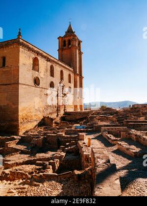 L'abbaye principale de l'église de la forteresse de la Mota - Fortaleza de la Mota, Castillo de Alcalá la Real. Alcalá la Real, Jaén, Andalucía, Espagne, Europe Banque D'Images