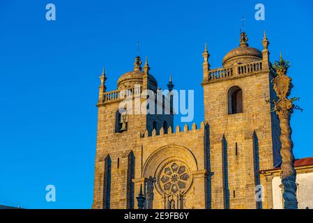 Vue sur la cathédrale de Porto, Portugal Banque D'Images