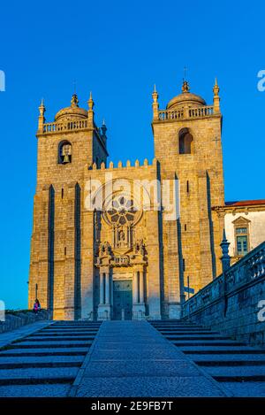 Vue sur la cathédrale de Porto, Portugal Banque D'Images