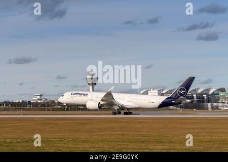 Munich, Allemagne - février 04. 2021 : vol spécial de Lufthansa LH2575 depuis Mount Pleasant sur les terres MPN des îles Falkland à l'aéroport de Munich MUC Banque D'Images