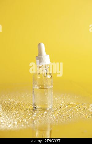 Vitamine C huile pour le visage, hydratant naturel Banque D'Images