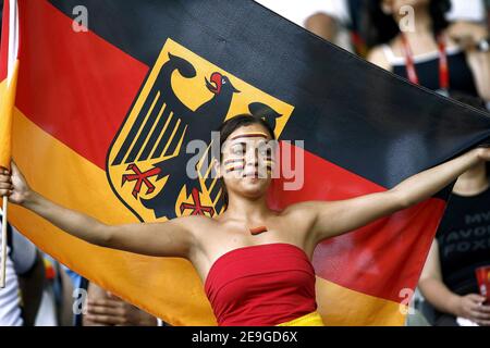 Fan de l'Allemagne lors de la coupe du monde 2006, demi-finales, Italie contre Allemagne au stade signal Iduna Park à Dortmund, Allemagne, le 4 juillet 2006. L'Italie a gagné 2-0. Photo de Christian Liewig/ABACAPRESS.COM Banque D'Images