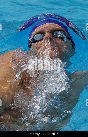 Le Liam Tancock, en Grande-Bretagne, participe à la course de dos de 100 mètres pour hommes lors des championnats européens de natation à Budapest, en Hongrie, le 31 juillet 2006. Photo de Nicolas Gouhier/Cameleon/ABACAPRESS.COM Banque D'Images