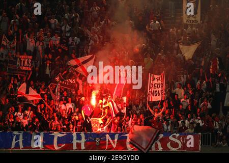 Atmosphère pendant le match de football de première ligue, Paris-Saint-Germain contre Lille au Parc des Princes Stadium de Paris, France, le 19 août 2006. PSG a gagné 1-0. Photo de Christian Liewig/ABACAPRESS.COM Banque D'Images