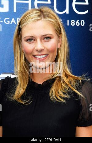 Le joueur de tennis Maria Sharapova fait une apparition à Bloomingdale's pour lancer la nouvelle MONTRE TAG Heuer le mardi 22 août 2006 à New York City, New York. Photo de Gregorio Binuya/ABACAPRESS.COM Banque D'Images