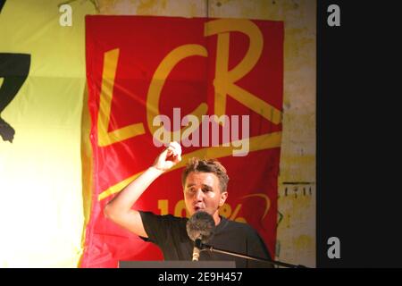 Leader du LCR (Ligue communiste révolutionnaire) Olivier Besancenot fréquente l'université d'été du Parti LCR à Port Leucate, France, le 28 août 2006. Photo de Manuel Blondeau/ABACAPRESS.COM Banque D'Images