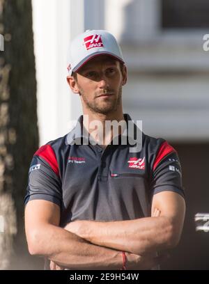 Montréal, Canada - 8 juin 2017 - Portrait du pilote de course Romain Grosjean avec l'écurie Haas F1 Team sur la place publique du centre-ville de Montréal. Banque D'Images