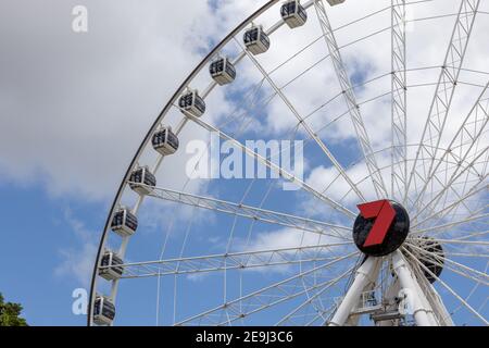 Un gros plan de l'emblématique roue de ferris située à Southbank à Brisbane City Queensland le 1er février 2021 Banque D'Images