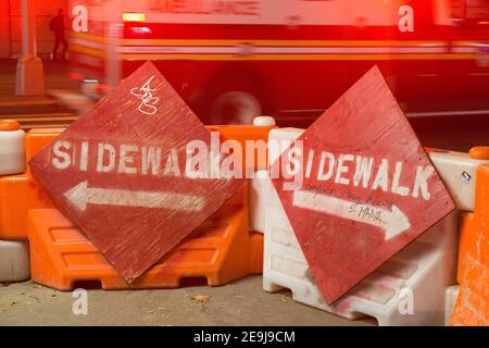 New York City, NY USA Construction site à Soho, New York la nuit Banque D'Images
