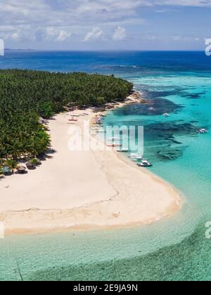 Vue aérienne de l'île Daku, Siargao, Philippines. Banque D'Images
