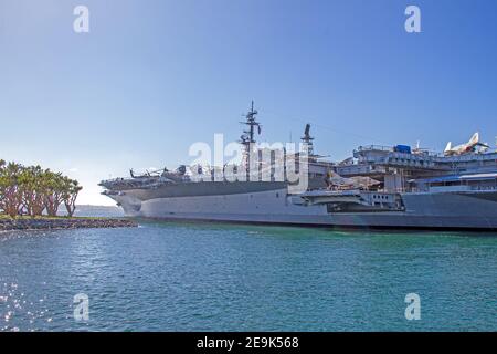 Porte-avions USS Midway, San Diego, Navy Pier, Californie, États-Unis Banque D'Images