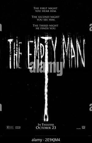 The Empty Man (2020) dirigé par David Prior et avec James badge Dale, Marin Ireland et Sasha Frolova. Sur la piste d'une fille disparue, un ex-cop traverse un groupe secret qui tente de faire appel à une entité surnaturelle terrifiante. Banque D'Images