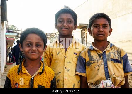 Chintamani, Karnataka, Inde - 4 février 2021 : Groupe d'enfants indiens Banque D'Images