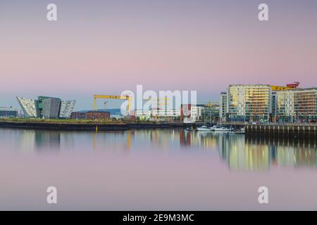 Royaume-uni, Irlande du Nord, Belfast, vue du Titanic Belfast museum Banque D'Images