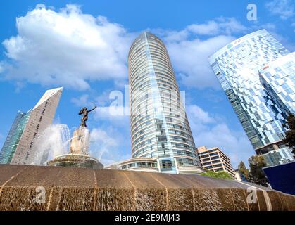 Mexico, Mexique-5 septembre 2020 : Fontaine Diana The Huntress, Fuente de la Diana Cazadora, située au rond-point du Paseo de la Reforma. Banque D'Images