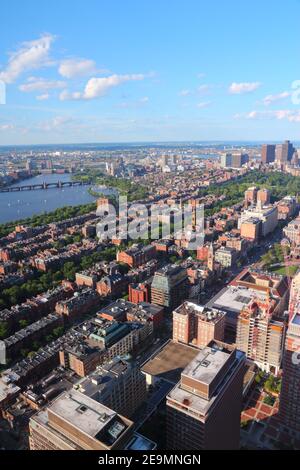 Boston City, États-Unis. Vue aérienne avec la rivière Charles. Banque D'Images