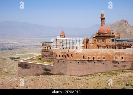 Palais Ishak Pasha du XVIIe siècle / İshak Paşa Sarayı, palais de l'époque ottomane dans le district Doğubeyazıt de la province de Ağrı, dans l'est de la Turquie Banque D'Images