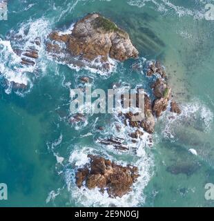 Playa de la Rabia et Arroyo del Capitan. Vue aérienne à marée basse. Parc naturel de l'Oyambre, San Vicente de la Barquera, Mer Cantabrique, Cantabrie, Espagne, Banque D'Images