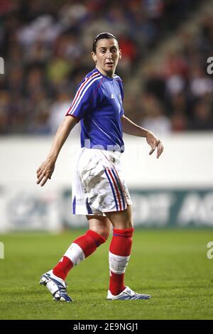 Marinette Pichon en France lors du match de qualification européen féminin pour la coupe du monde de la Chine 2007, à Rennes, France, le 30 septembre 2006. La correspondance s'est terminée par un tirage de 1-1. Photo de Christian Liewig/ABACAPRESS.COM Banque D'Images