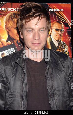 Ewan McGregor arrive à la première de « Alex Rider: Operation Stormbreaker » au musée Intrepid Sea Air and Space Museum à New York City, NY, États-Unis, le 4 octobre 2006. Photo de David Miller/ABACAPRESS.COM Banque D'Images