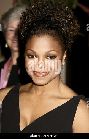 Janet Jackson arrive au 9e Gala annuel des prestations pour la Fondation Lili Claire à Beverly Hills, CA, États-Unis, le 14 octobre 2006. Photo de Baxter/ABACAPRESS.COM Banque D'Images