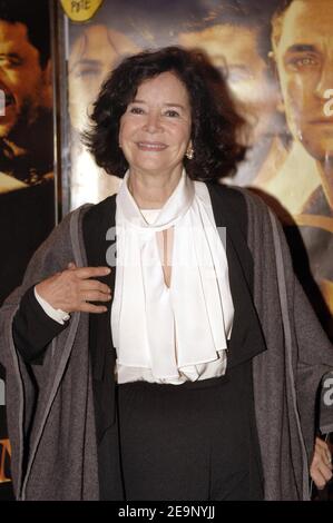 L'actrice Marie-José NAT assiste à la première de 'O Jerusalem' à la Cine cite de l'UGC à Paris, en France, le 16 octobre 2006. Photo de Giancarlo Gorassini/ABACAPRESS.COM Banque D'Images