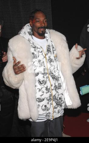 LE rappeur AMÉRICAIN Snoop Dogg arrive aux MTV Europe Awards 2006 qui se tiennent au Bella Center de Copenhague, au Danemark, le 2 novembre 2006. Photo de Nicolas Khayat/ABACAPRESS.COM Banque D'Images