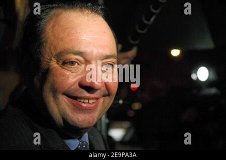 Patrick Mennucci réagit au siège social du PS à Paris, France, le 16 novembre 2006, après que Segolene Royal ait été choisie pour être le candidat socialiste à l'élection présidentielle française. Royal a été le gagnant clair dans un bulletin de vote des membres du parti. Photo de Nicolas Gouhier/ABACAPRESS.COM Banque D'Images