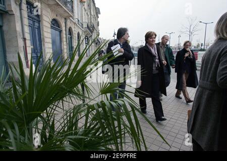 Dominique Voynet, candidat à la présidence du Parti Vert, lors d'une réunion le 02 décembre 2006 à Bordeaux, au sud-ouest de la France. Photo de Mousse/ABACAPRESS.COM Banque D'Images