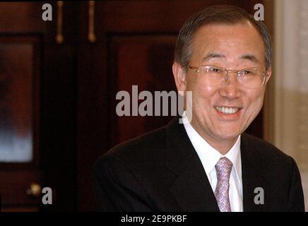 Ban Ki-Moon, Secrétaire général élu des Nations Unies, est vu avant sa rencontre et son dîner de travail avec la Secrétaire d'État américaine Condoleezza Rice au Département d'État de Washington, DC, USA le 11 décembre 2006. Photo par Olivier Douliery/ABACAPRESS.COM Banque D'Images
