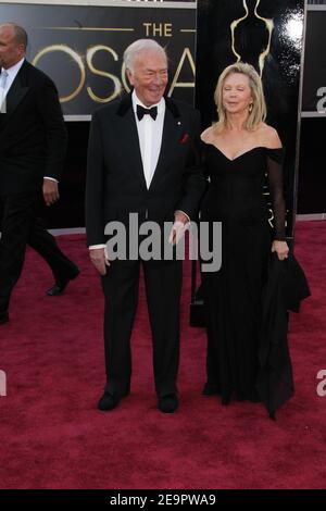 6 février 2021. DOSSIER : Christopher Plummer Dies à 91. Hollywood, États-Unis d'Amérique. 24 février 2013. HOLLYWOOD, CA - 24 FÉVRIER : Christopher Plummer Elaine Taylor arrive aux Oscars au Hollywood & Highland Center le 24 février 2013 à Hollywood, Californie. Personnes: Christopher Plummer Elaine Taylor crédit: Storms Media Group/Alay Live News Banque D'Images