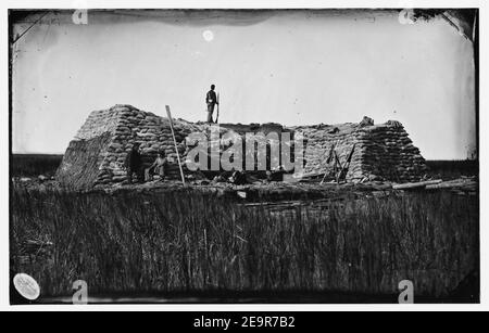 Morris Island (environs), Caroline du Sud. La 'batterie de feus' ou 'Ange de feu' après l'explosion, le 22 août 1863 Banque D'Images