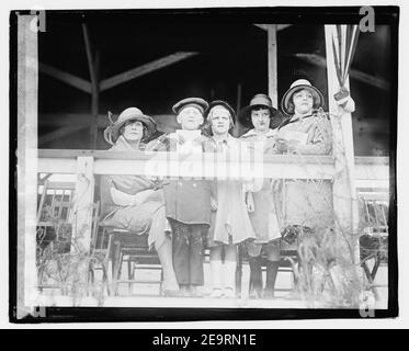 Mme Louise Cromwell Brooks, Walter Brown, Ann Chilton, Francesca Moore, Louise Brooks Banque D'Images