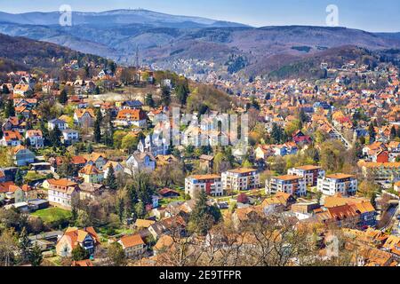 Vue imprenable sur les maisons à colombages de la vieille ville de Wernigerode. Allemagne Banque D'Images