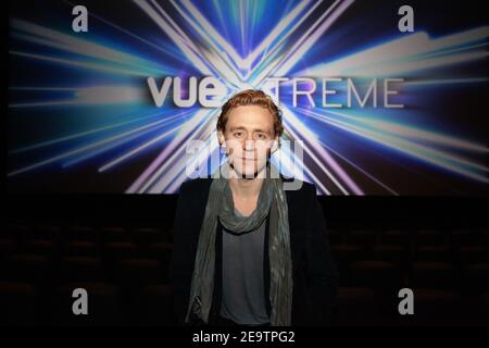 Tom Hiddleston au vue Cinema Extreme assis dans des lunettes 3D Banque D'Images