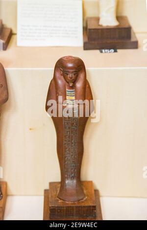 Égypte, le Caire, Musée égyptien, de la tombe de Yuya et Thuya à Louxor : Ushebti, ou statuette magique, en bois sombre. Banque D'Images