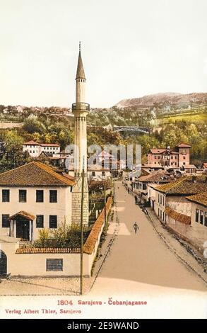 Train à voie étroite Ostbahn Sarajevo Bridge-Cobanija. Banque D'Images