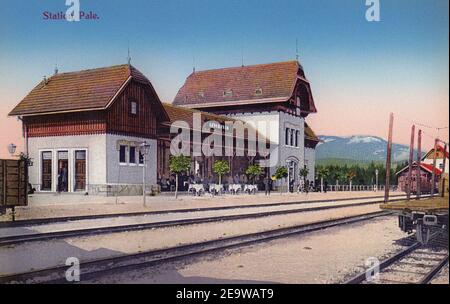 Train-voie-étroite Gare d'Ostbahn-Pale. Banque D'Images