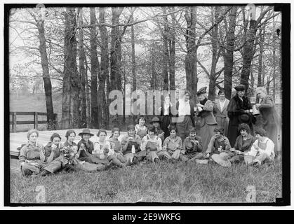 La guerre d'urgence NATIONAL GARDENS COM. FARMERETTES Banque D'Images