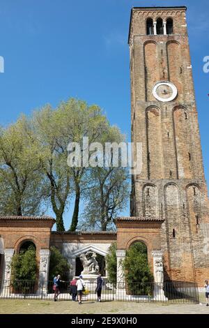 L'église de Santa Maria e San Donato sur l'île vénitienne de Murano dans la lagune vénitienne Italie Banque D'Images