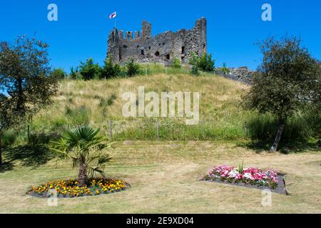 Ruines du château de Dudley sur le sommet de la colline du château à Dudley West Midlands Angleterre Royaume-Uni Banque D'Images