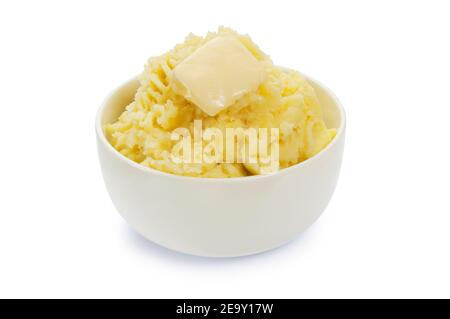 Photo de studio de la purée de pommes de terre de la beurterie coupée contre un Fond blanc - John Banque D'Images