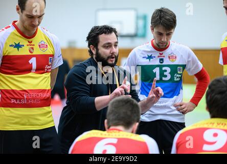 Karlsruhe, Allemagne. 03ème mai 2021. Entraîneur Antonio Bonelli (SSC KA). GES/Volleyball/2. Bundesliga-Sued: Baden volleys SSC Karlsruhe - SV Schwaig, 06.02.2021 - | usage dans le monde crédit: dpa/Alay Live News Banque D'Images