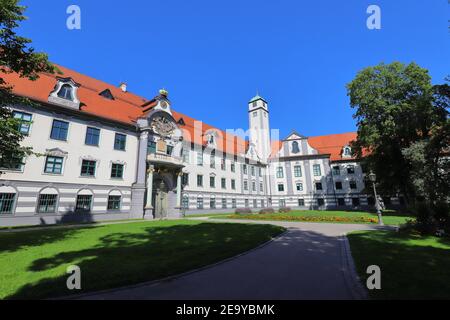 ALLEMAGNE, AUGSBOURG - 18 AOÛT 2019 : bâtiments du gouvernement de la Souabe à Augsbourg (ancienne résidence du prince-évêque) Banque D'Images