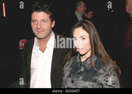 Les acteurs et acteurs français Vanessa Demouy et son mari Philippe Lellouche assistent à l'après-fête pour la première du jeu de la verite au nouveau restaurant « Qin » à Paris, France, le 21 février 2005. Photo de Benoit Pinguet/ABACA. Banque D'Images