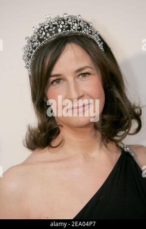 L'actrice française Valérie Lemercier pose dans la salle de presse lors de la 30e cérémonie de remise des prix Cesar qui s'est tenue au Théâtre du Châtelet à Paris, le 26 février 2005. Photo de Klein-Zabulon/ABACA. Banque D'Images