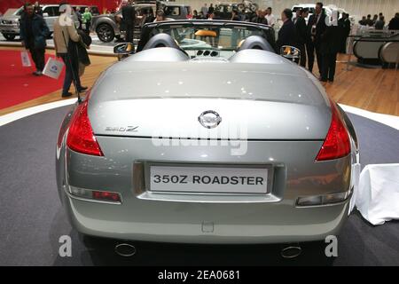 Le Nissan 350 Z Roadster Grand Tourismo est présenté comme première présentation mondiale au 75e salon de l'automobile de Genève, le 2 mars 2005. Photo de Laurent Zabulon/ABACA. Banque D'Images