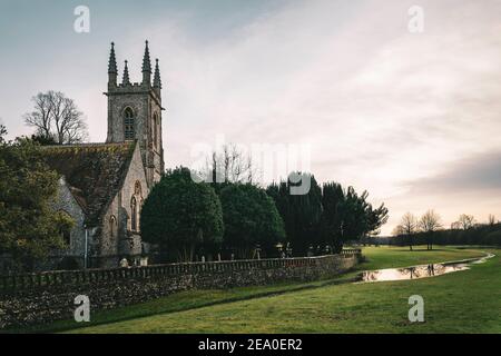 Église Saint-Nicolas, Chawton, Royaume-Uni Banque D'Images