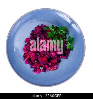 Salade végétale de betteraves en dés, carottes et pommes de terre à l'huile végétale. Photo Banque D'Images